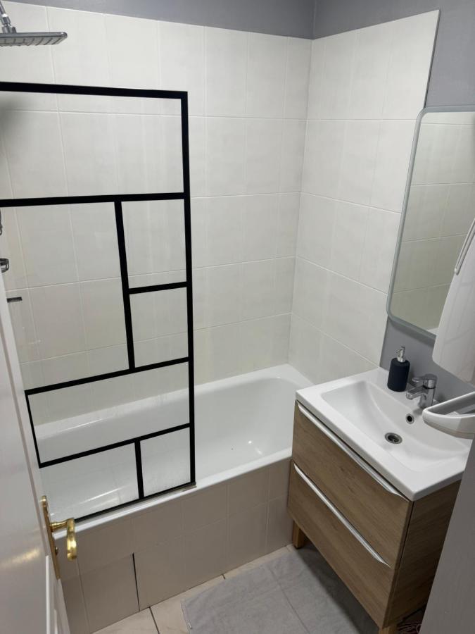Appartement Centre Avec Balcon Parking Prive Orléans Eksteriør bilde